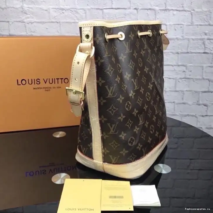 Fashionrepsfam ru LV 1906BL0146 Bags 0818